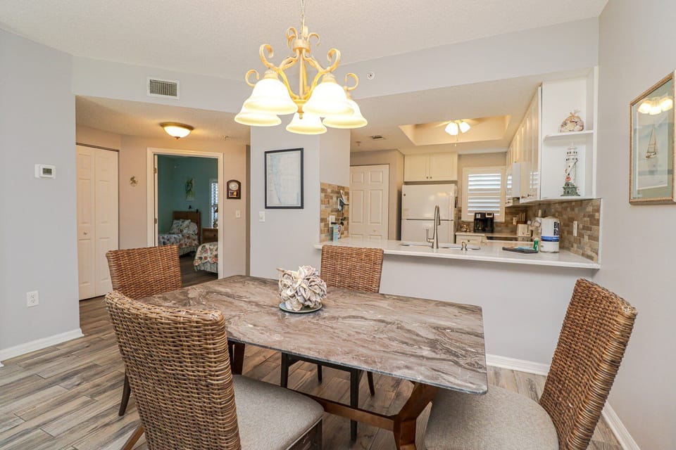 St. Augustine Beach Rentals Dining Room