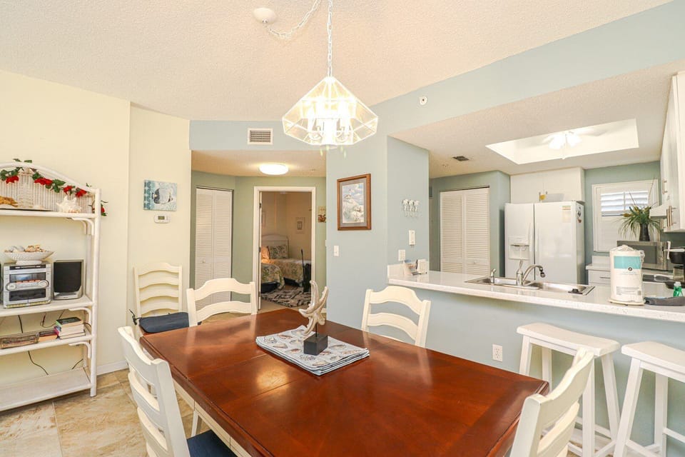 St. Augustine Beach Rentals Dining Room