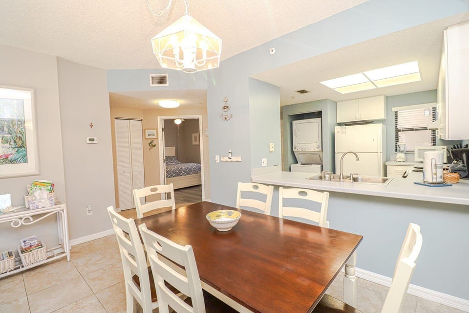 St. Augustine Beach Rentals Dining Room