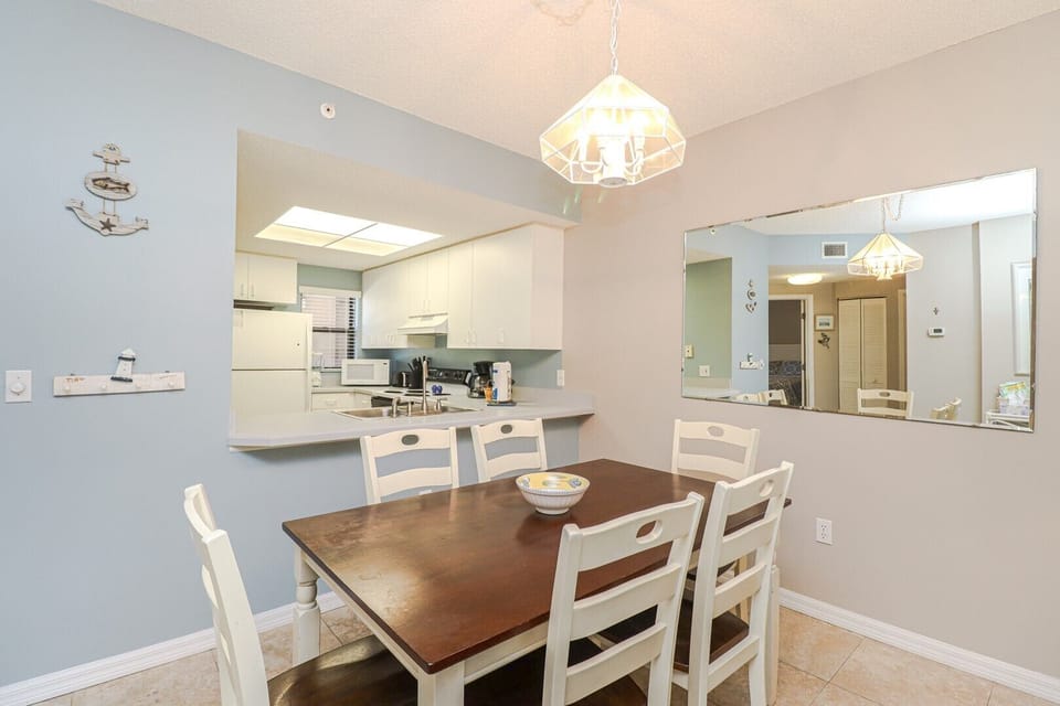 St. Augustine Beach Rentals Dining Room