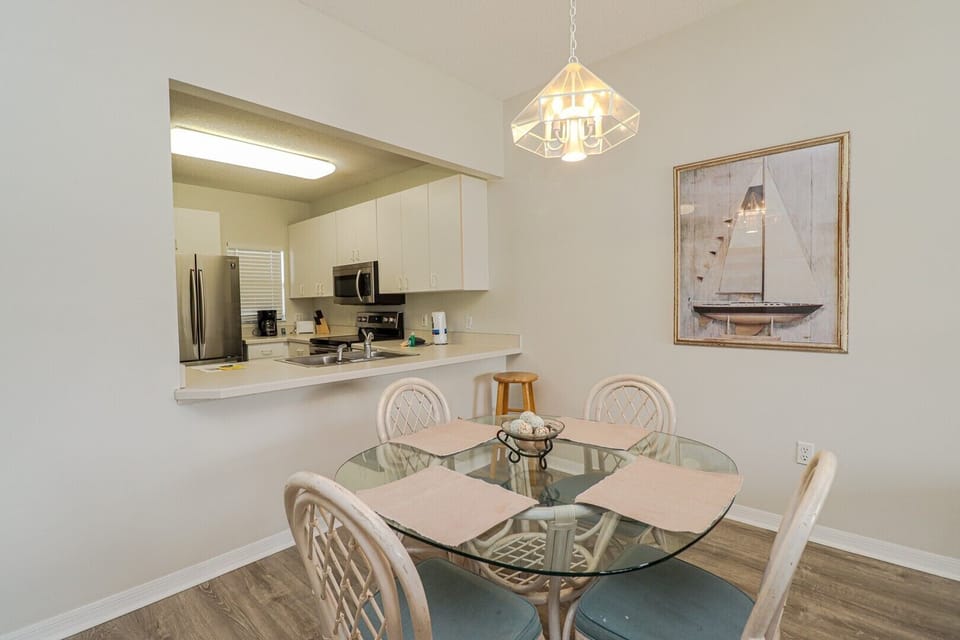 St. Augustine Beach Rentals Dining Room