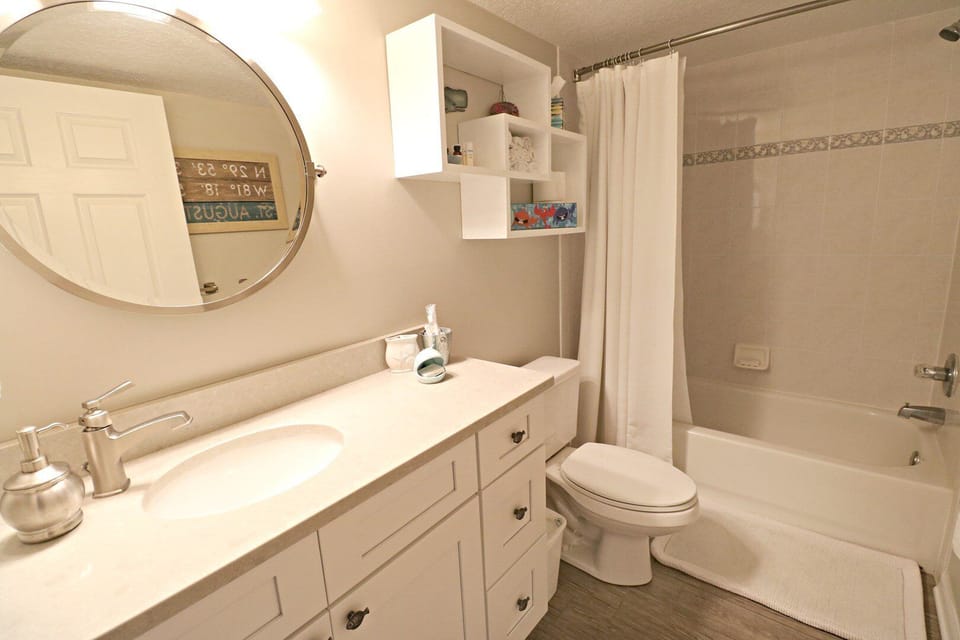 St. Augustine Beach Vacation Rentals Guest Bath