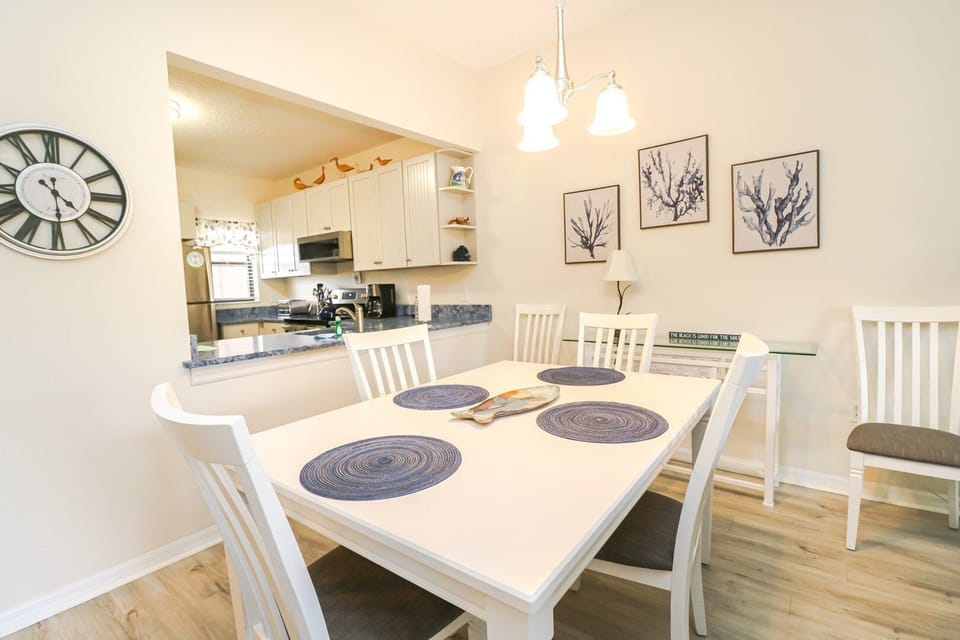 St. Augustine Beach Rentals Dining Room