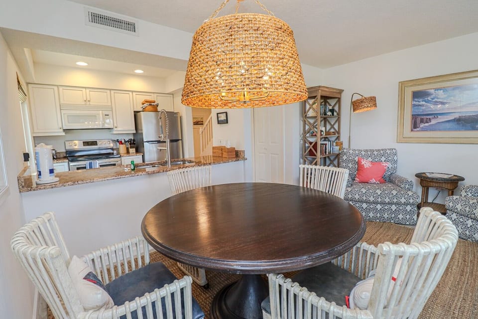 St. Augustine Beach Rentals Dining Room