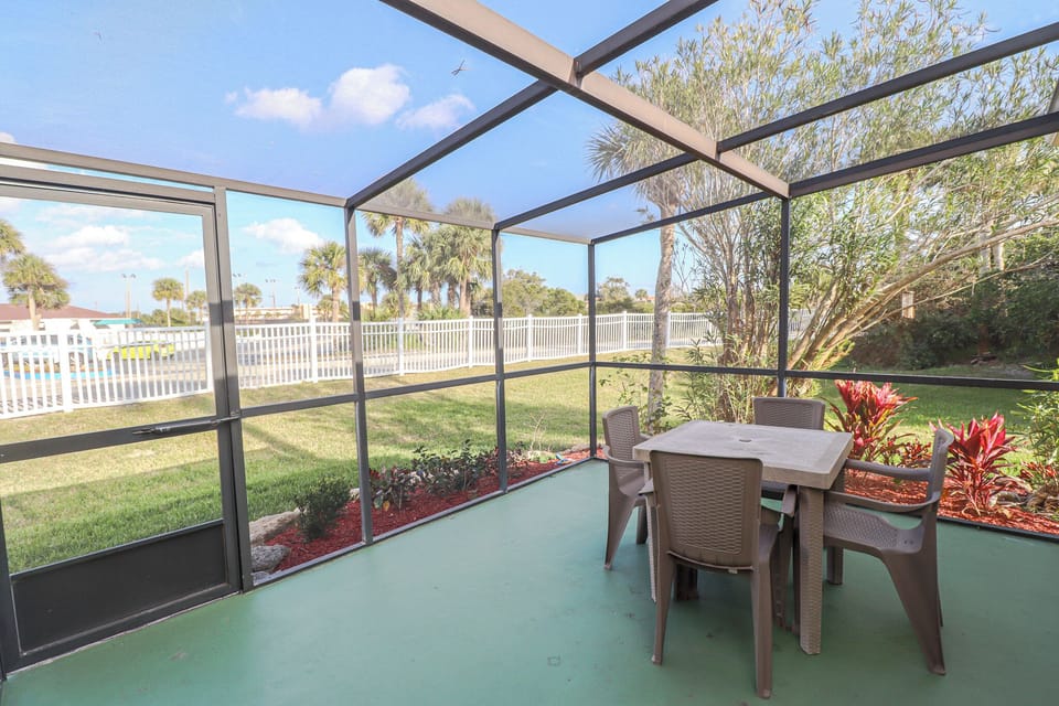 St. Augustine Beach Rentals Screened Patio