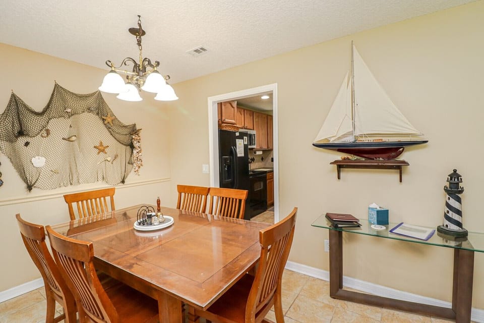 St. Augustine Beach Rentals Dining Room