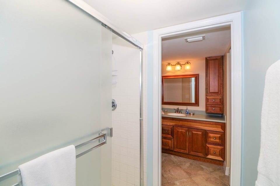 St. Augustine Ocean Front Rentals Master Bathroom