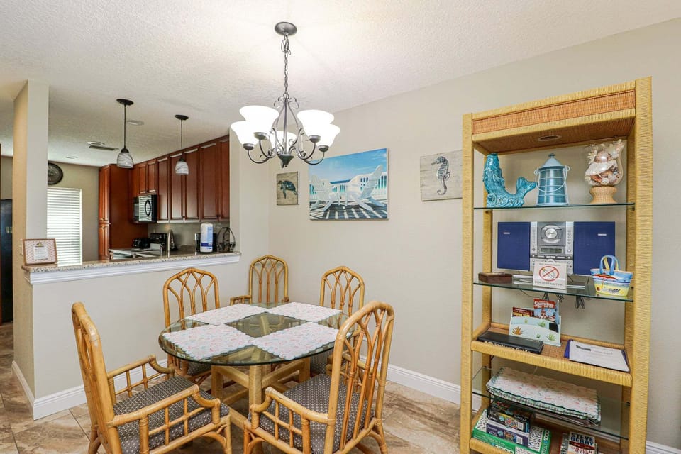 St. Augustine Beach Rentals Dining Room