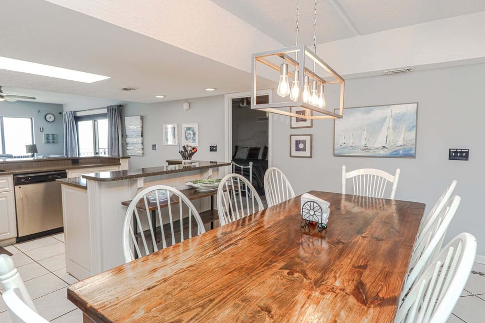 St. Augustine Beach Rentals Dining Room
