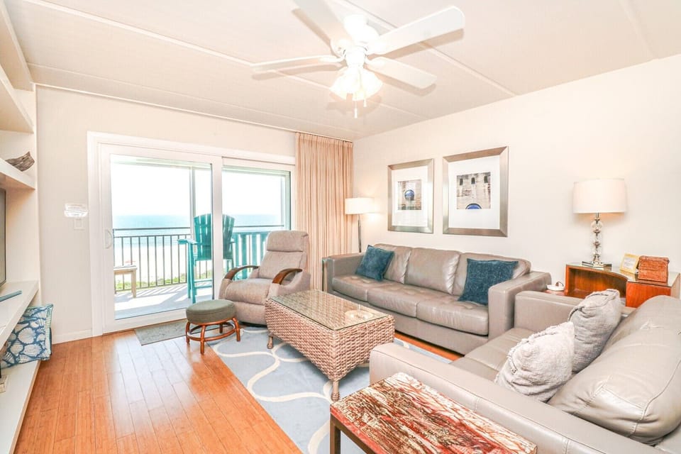 St. Augustine Beach Rentals Living Room