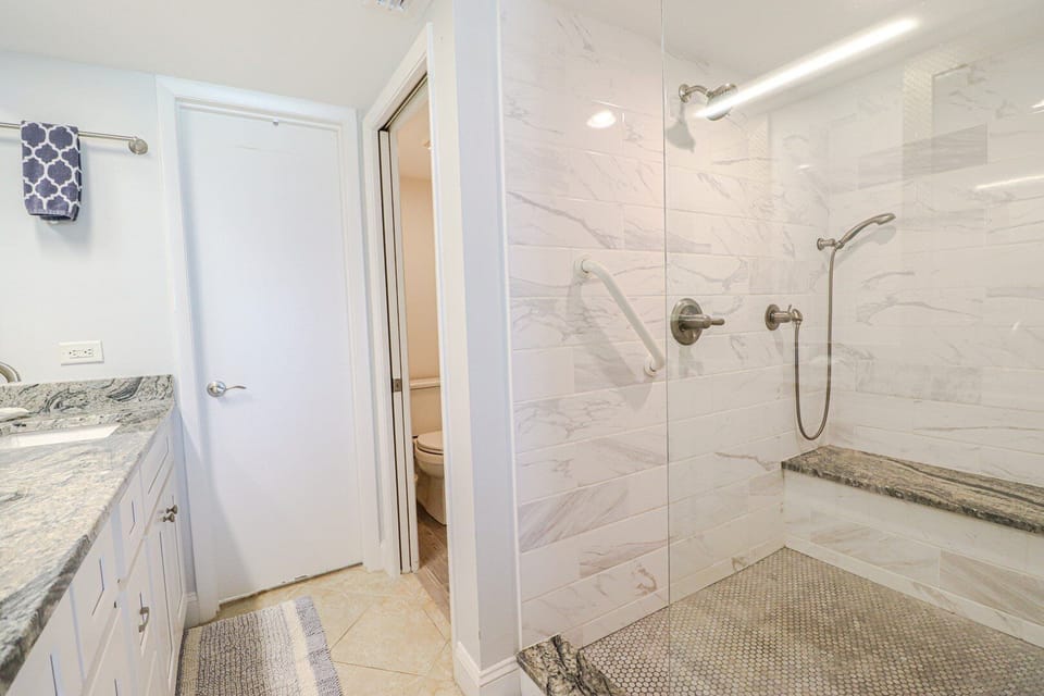St. Augustine Beach Rentals Primary Bathroom