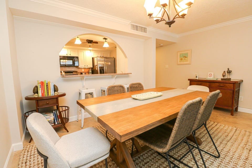 St. Augustine Beach Rentals Dining Room