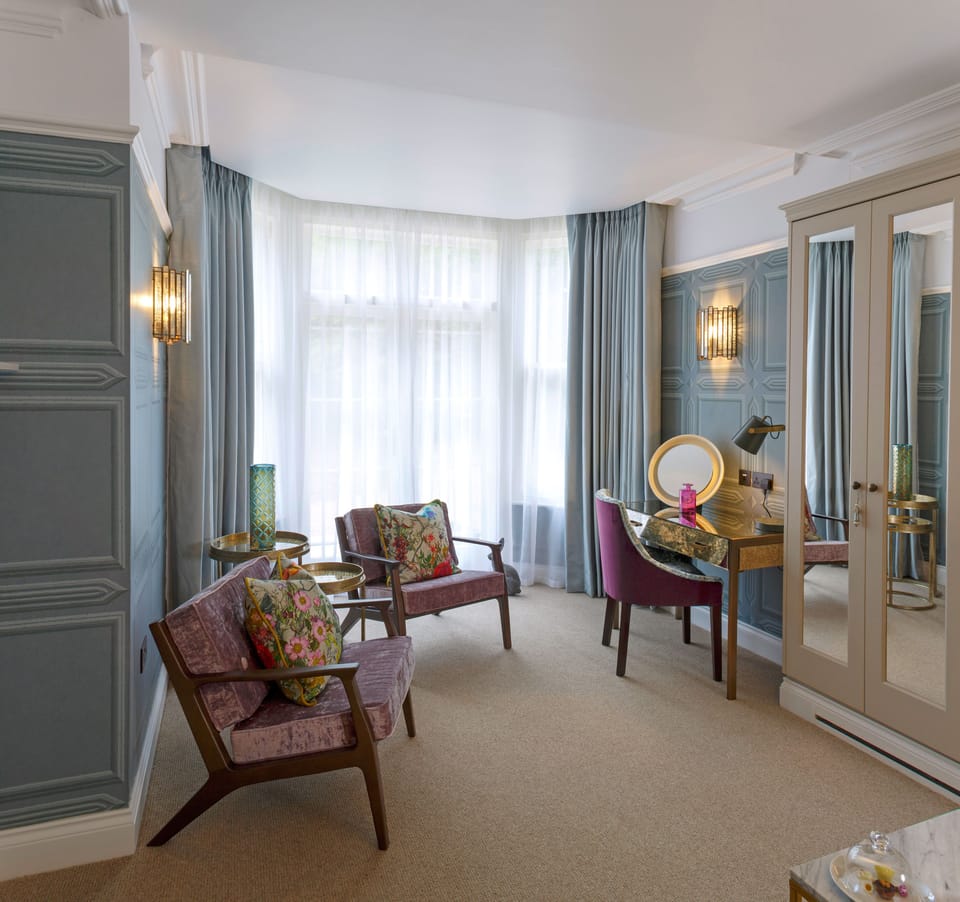 Feature Room Premier | In-room safe, desk, laptop workspace, iron/ironing board