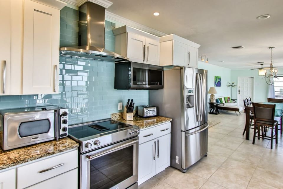 Spacious Open Floor Plan!