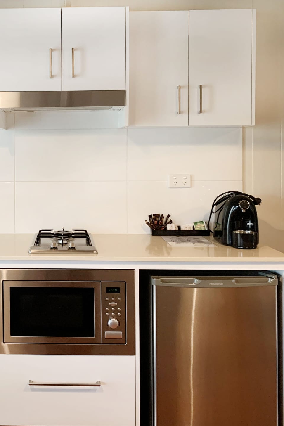 Self-contained Cabin with Kitchenette | Private kitchenette | Shared fridge, shared microwave