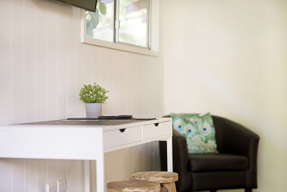 Queen Cabin with Ensuite | Living area