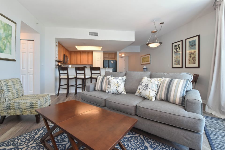 The Palms of Destin 1401 - Living Area