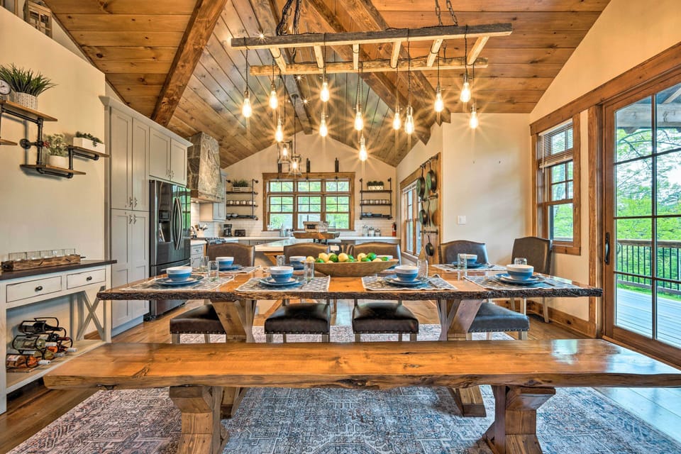 Dining Area | Central Heating & A/C
