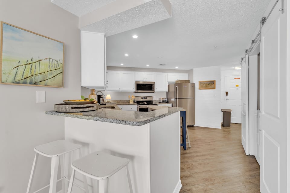 The Palms 8th Floor Penthouse. 3 bedrooms 3 bathrooms, sleeps 8. Managed by Island Rentals