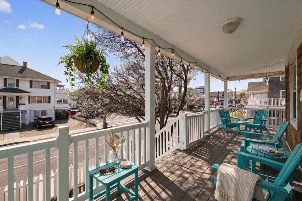 Second floor deck