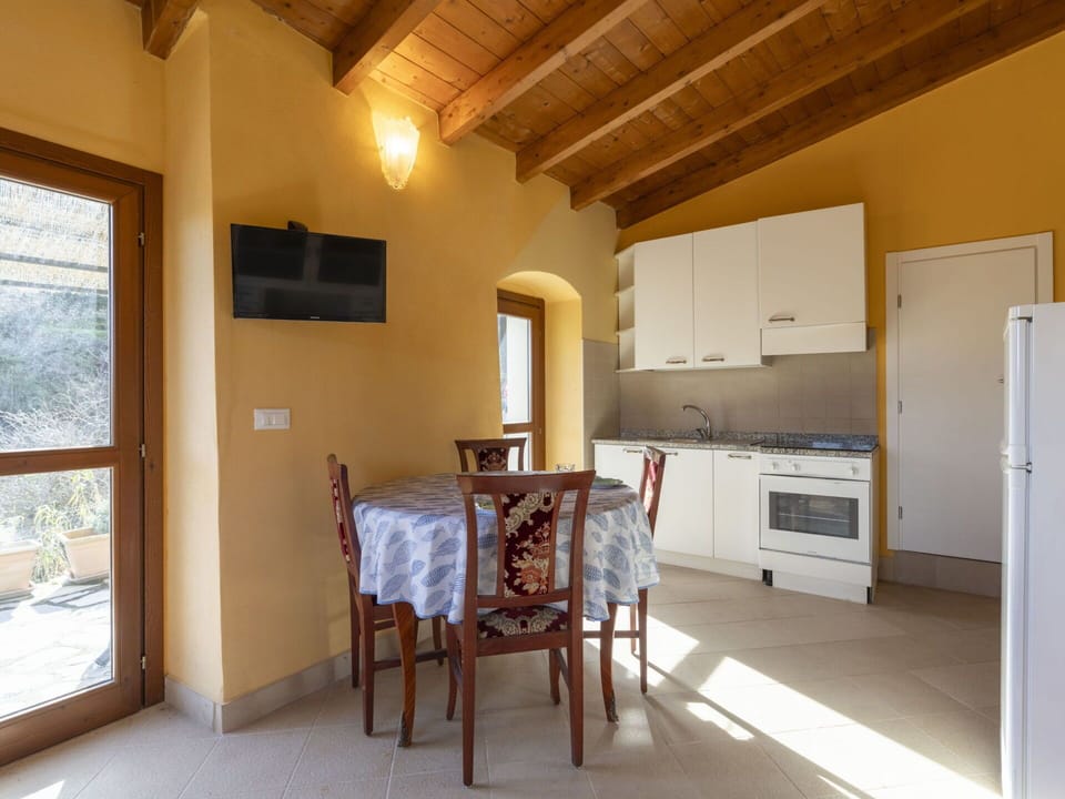 Furniture, Property, Building, Cabinetry, Wood, Window, Interior Design, Floor, Flooring, Chair