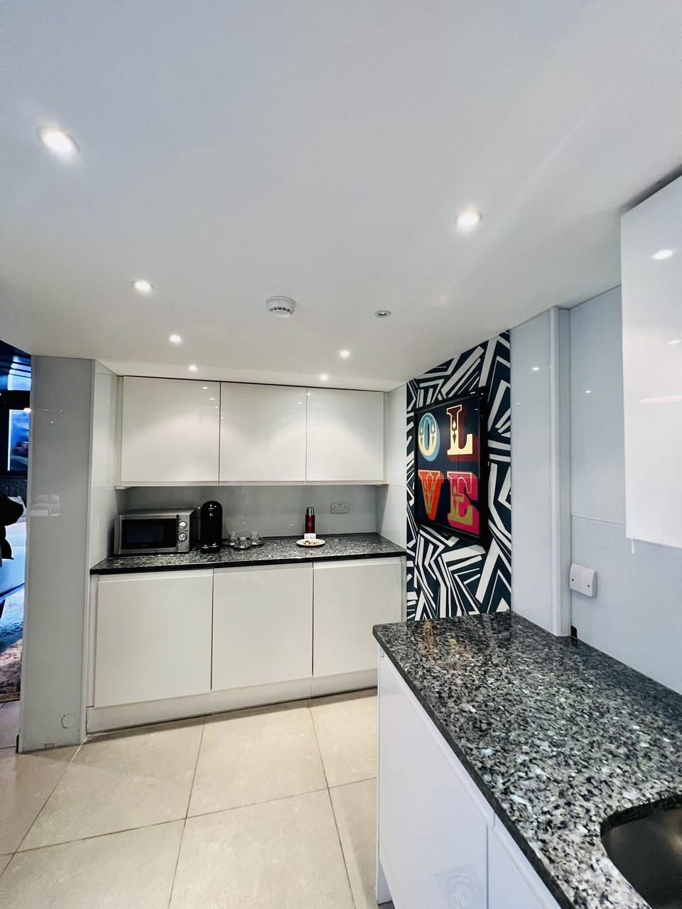 Superior Studio, Ensuite, Courtyard View | Laptop workspace, blackout drapes, iron/ironing board, free WiFi