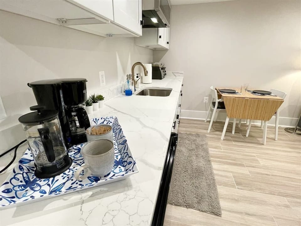 Dining nook is perfect for grabbing a bite before hitting the pavement 