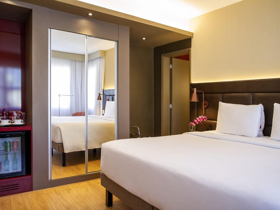Superior Apartment, 1 Double Bed | Premium bedding, minibar, in-room safe, desk
