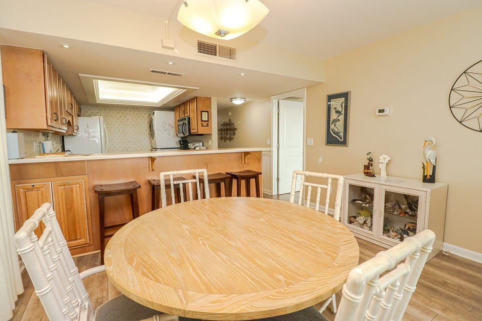 St. Augustine Beach Rentals Dining Room