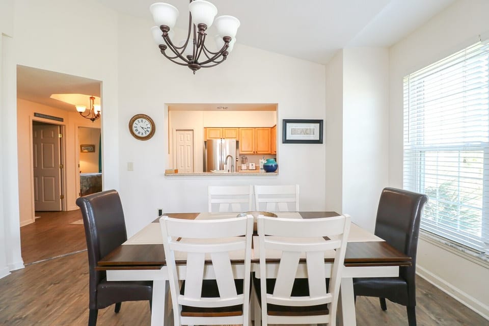 St. Augustine Beach Rentals Dining Room