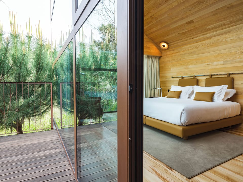 Brandas Terrace | Minibar, in-room safe, laptop workspace, blackout drapes
