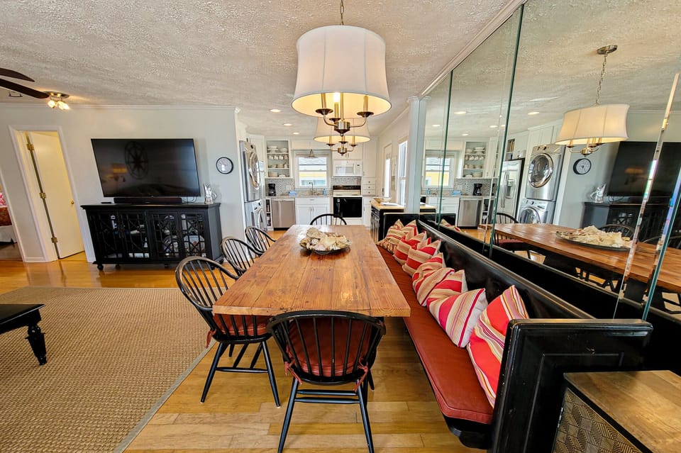 Dining Room - 19
