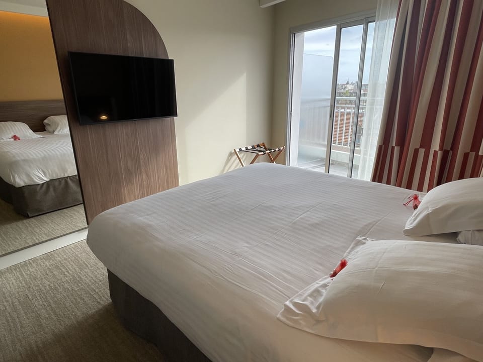 Comfort Double Room | Minibar, in-room safe, desk, soundproofing