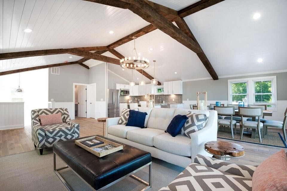 Open concept living, dining and kitchen.