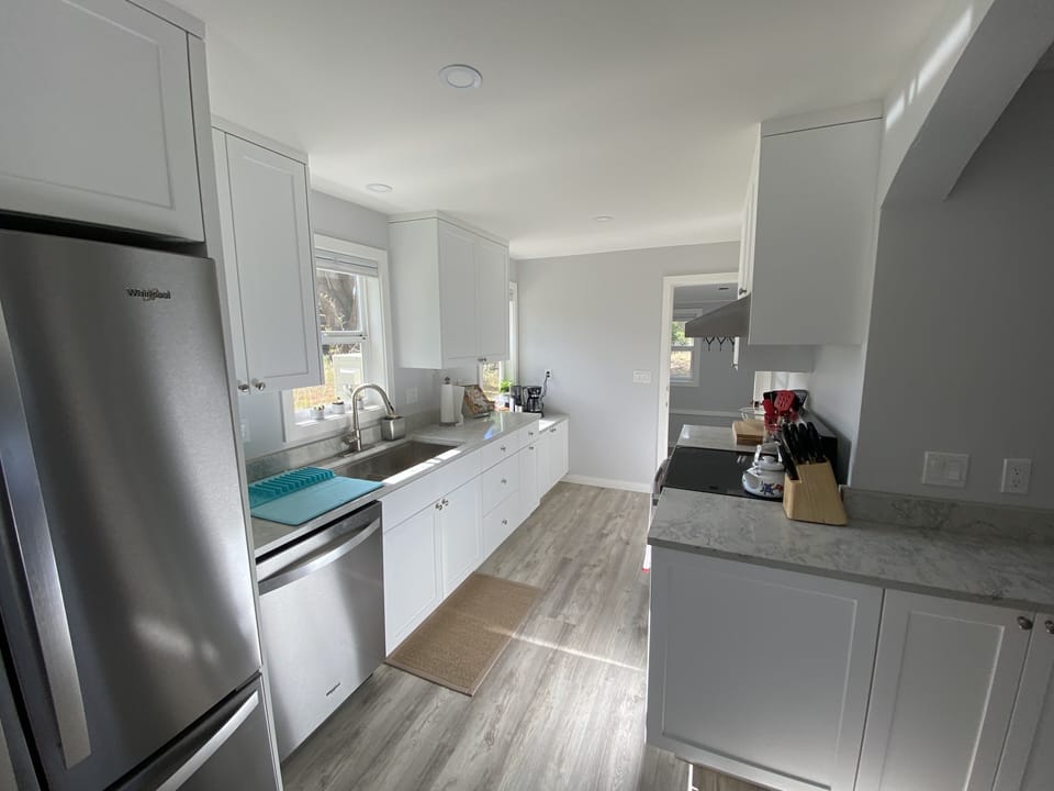 House, 2 Bedrooms | Private kitchen | Fridge, oven, coffee/tea maker, toaster