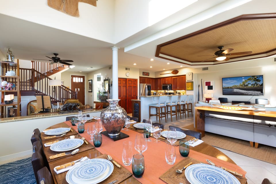 DINING FOR 8