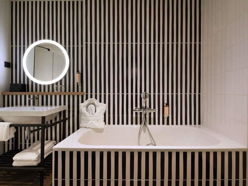 Privilege, Room, 1 Double Bed with Sofa bed | Free minibar, in-room safe, blackout drapes, soundproofing