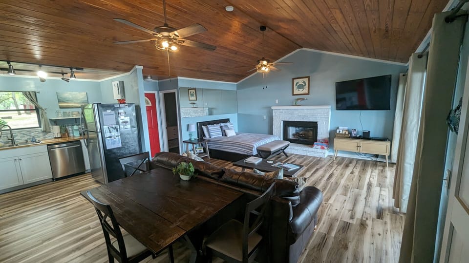 Living Area and Kitchen (1)