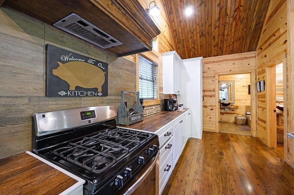 Maison-de-Crique-kitchen2