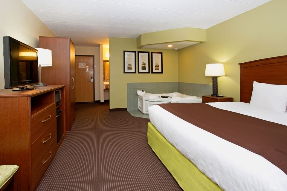 In-room safe, desk, laptop workspace, soundproofing