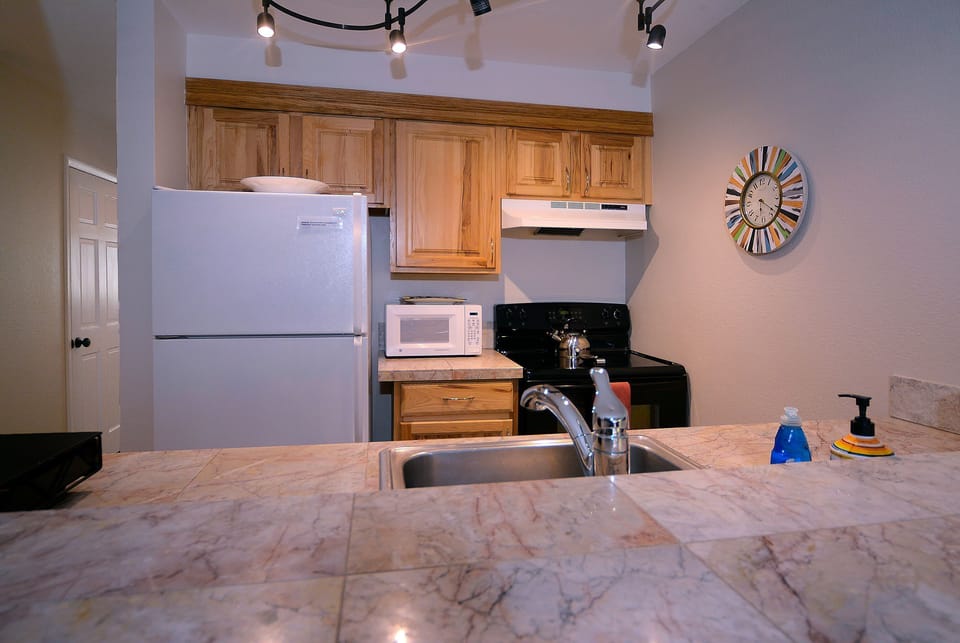 Kitchen, keurig coffee maker