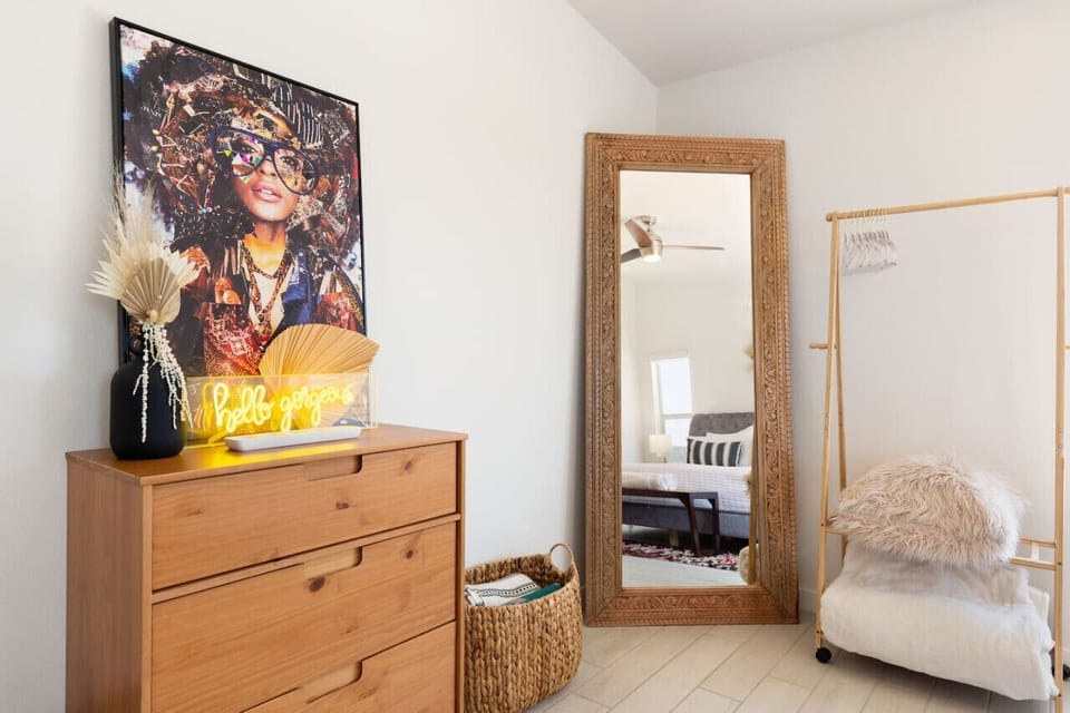Master Bedroom (King Bed) with ensuite Master Bathroom