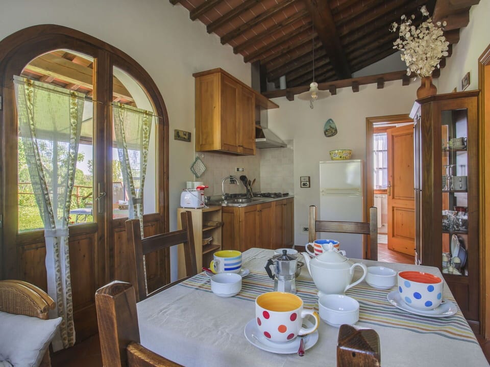 Table, Tableware, Property, Furniture, Cabinetry, Coffee Cup, Wood, Cup, Interior Design, Architecture