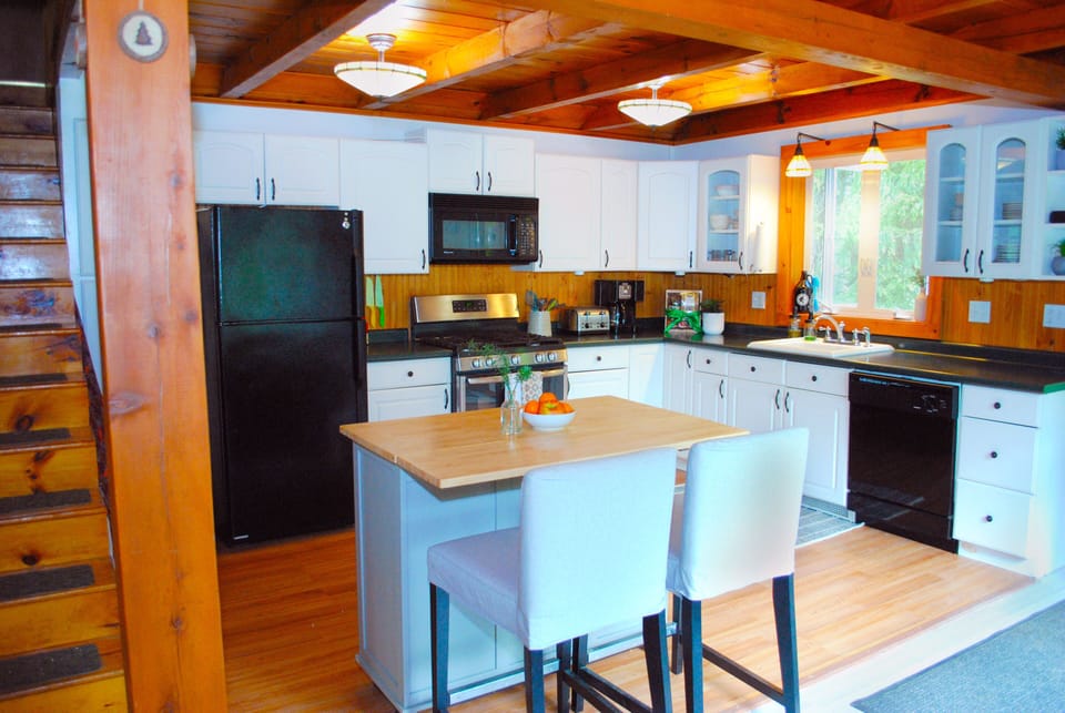 Fully stocked kitchen with plenty of room to prepare a family dinner