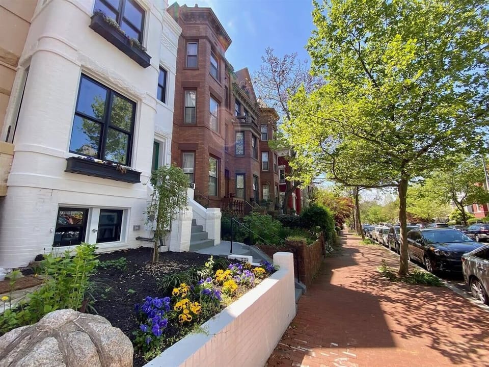 Beautiful Neighborhood!