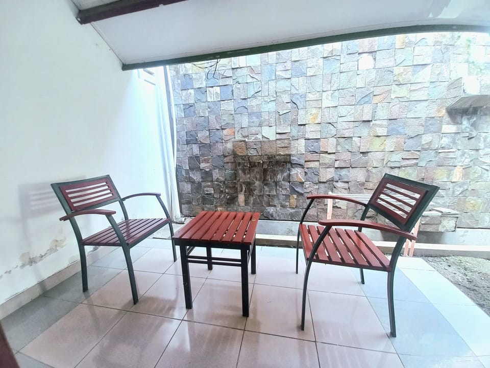 House, 4 Bedrooms | Living area