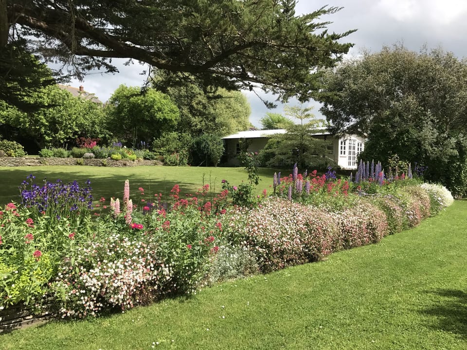 Cottage | Property grounds