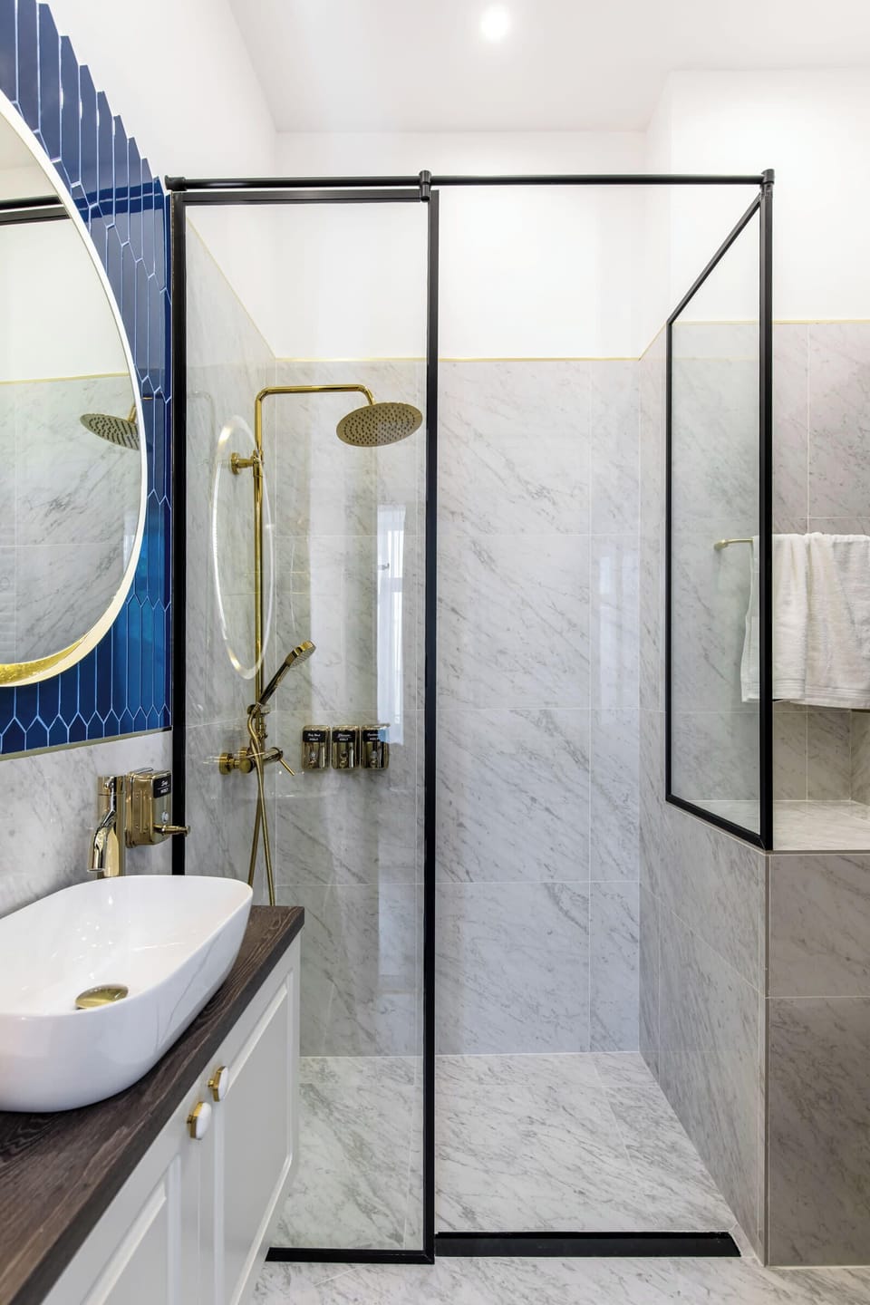 Enjoy this rain forest shower!