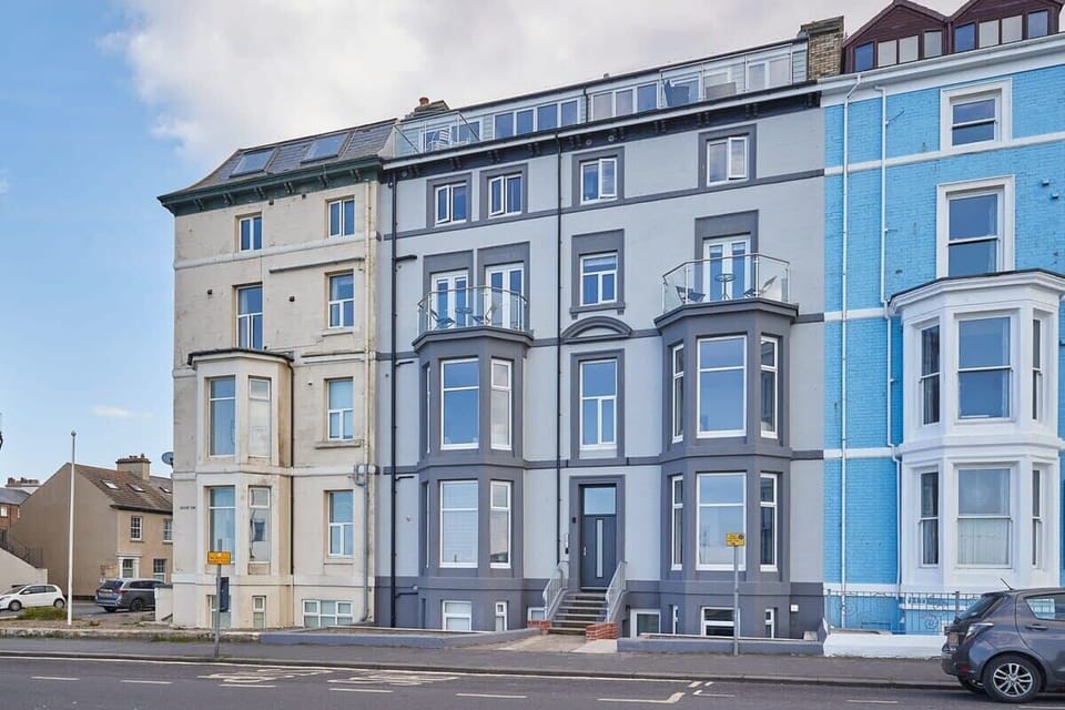 Sand & Surf, Whitby - Host & Stay