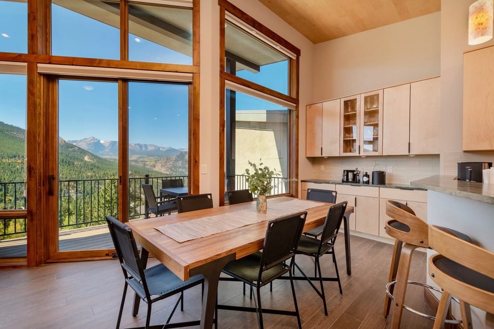 House, 3 Bedrooms | Private kitchen | Coffee/tea maker, fridge, oven, toaster